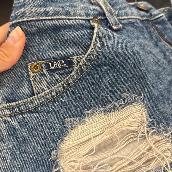 Vintage Lee Blue Distressed Jean Shorts - Picture 7 of 7